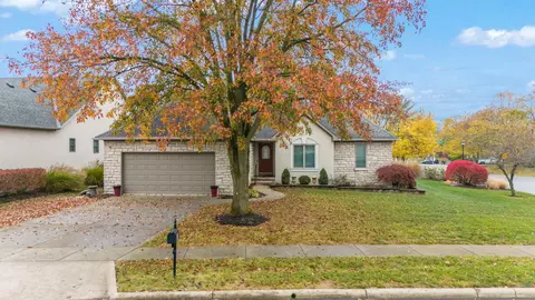 890 Augusta Glen Dr, Columbus, OH 43235