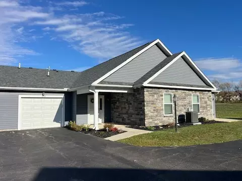 1378 Epworth Forest Dr, Lancaster, OH 43130