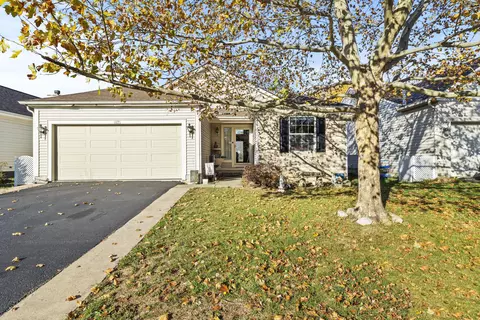 1875 Winding Hollow Dr, Grove City, OH 43123