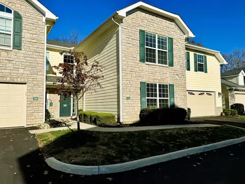 102 Lakes At Cheshire Dr, Delaware, OH 43015