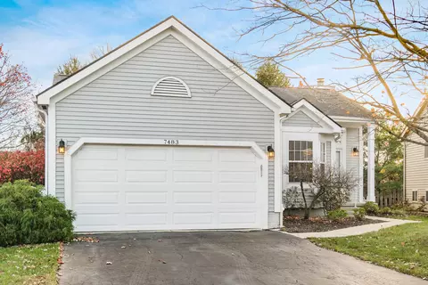 7483 Harbour Town Dr, Pickerington, OH 43147