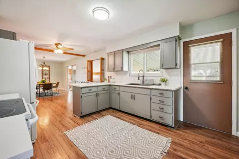 Kitchen - 2573 Ryan Rd, Heath, OH 43056 photo 4 of 6