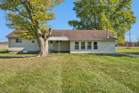 Exterior - 2573 Ryan Rd, Heath, OH 43056 photo 4 of 7