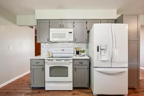 Kitchen - 2573 Ryan Rd, Heath, OH 43056 photo 6 of 6