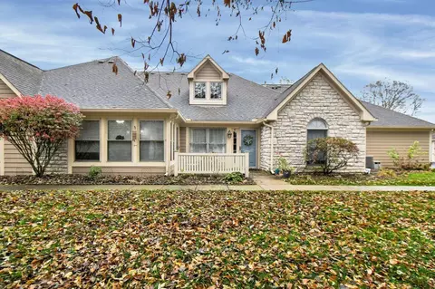 47 Stone House Ct, Newark, OH 43055