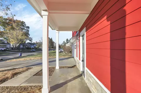 Exterior - 686 S Everett Ave, Columbus, OH 43213 photo 8 of 14