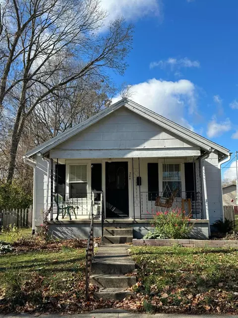 245 Dean Ave, Lancaster, OH 43130