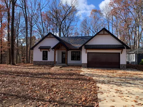 533 Floral Vly W, Howard, OH 43028