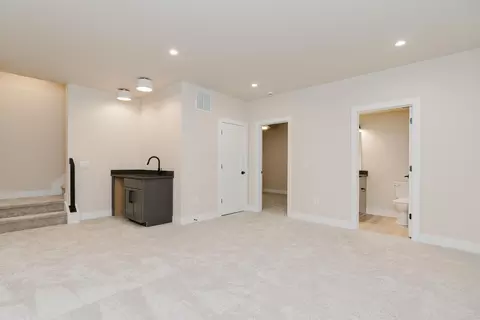 Living - 237 Redbud Aly, Columbus, OH 43206 photo 4 of 4
