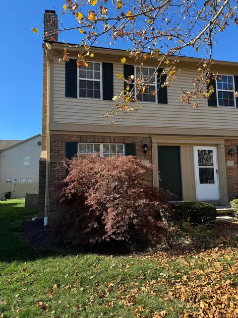 7767 Deercrest Ct, Dublin, OH 43016