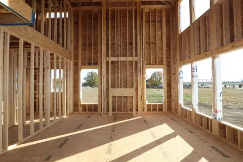 Living - 6947 Banshee Dr, Dublin, OH 43016 photo 1 of 1