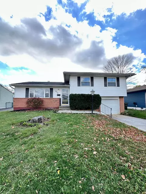 679 Edendale Ct, Columbus, OH 43207