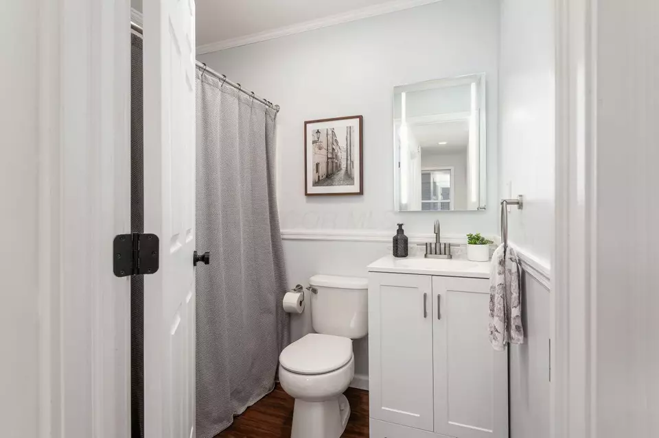 Bath - 58 Logan Ave, Westerville, OH 43081 photo 6 of 7