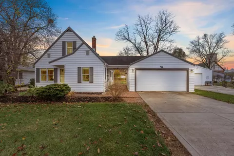 49 E Fairfield St, Canal Winchester, OH 43110