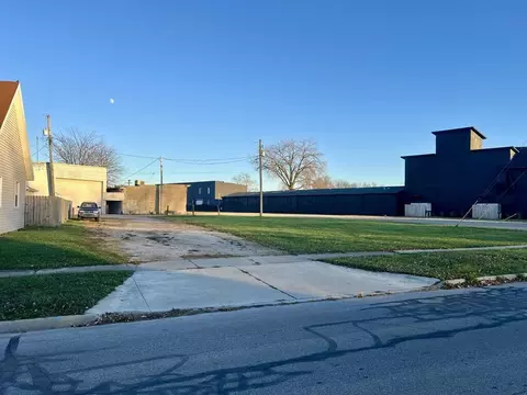 328 S Oak St, Marysville, OH 43040