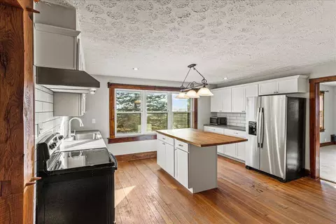 Kitchen - 7288 County Road 62, De Graff, OH 43318 photo 4 of 4