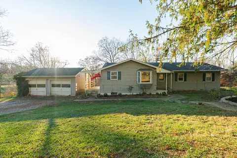 1801 W Point Rd SE, Lancaster, OH 43130