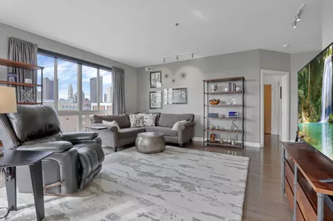 196 S Grant Ave #501, Columbus, OH 43215