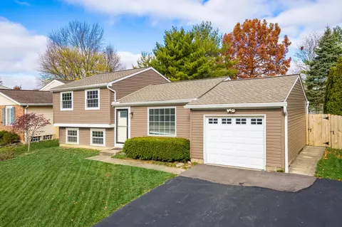 Exterior - 2248 Summit View Rd, Powell, OH 43065 photo 2 of 5