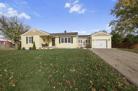 310 Monticello St, Circleville, OH 43113