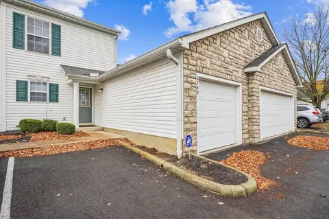 6749 Hamler Dr #30D, Canal Winchester, OH 43110