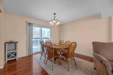 Dining - 1710 Boulder Ct, Powell, OH 43065 photo 4 of 4