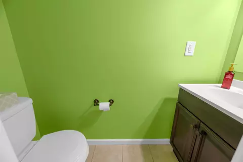 Bath - 1710 Boulder Ct, Powell, OH 43065 photo 2 of 3