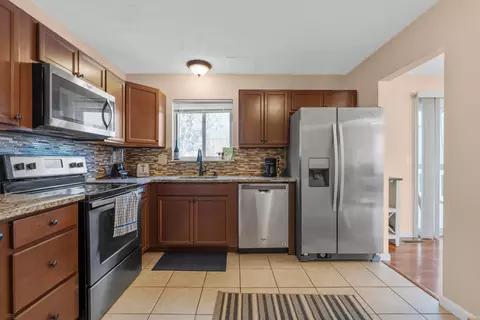 Kitchen - 1710 Boulder Ct, Powell, OH 43065 photo 1 of 4