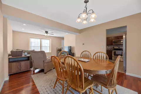 Dining - 1710 Boulder Ct, Powell, OH 43065 photo 2 of 4