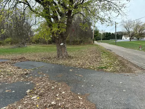 52 Price Rd, Columbus, OH 43230
