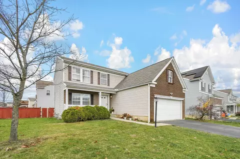 1555 Tammy Louise Dr, Pataskala, OH 43062