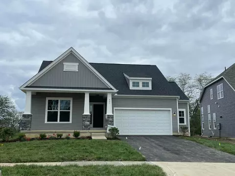 401 Cherry Hls, Commercial Point, OH 43116