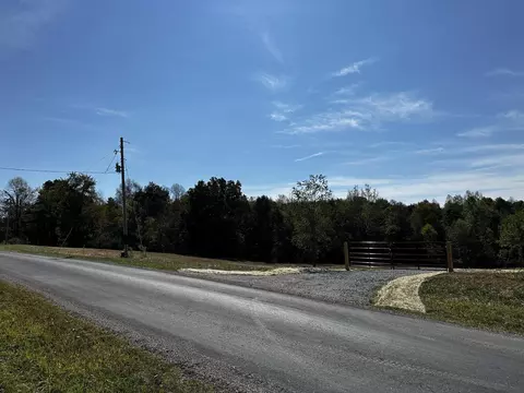 7374 Dutch Ridge Rd #NEW, Straitsville, OH 43766