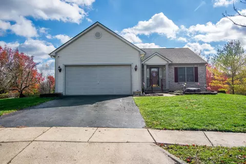 3367 Brook Spring Dr, Grove City, OH 43123