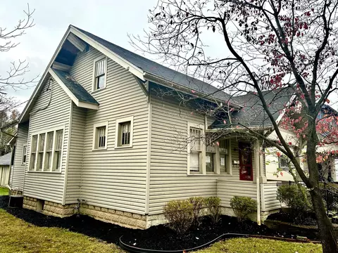 Exterior - 1048 E 5th Ave, Lancaster, OH 43130 photo 3 of 5