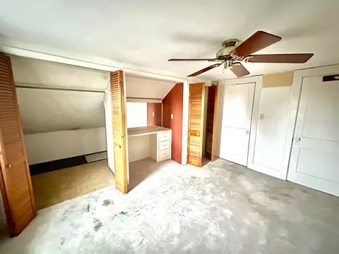 Bedroom - 1048 E 5th Ave, Lancaster, OH 43130 photo 10 of 10