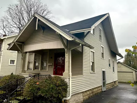 Exterior - 1048 E 5th Ave, Lancaster, OH 43130 photo 2 of 5