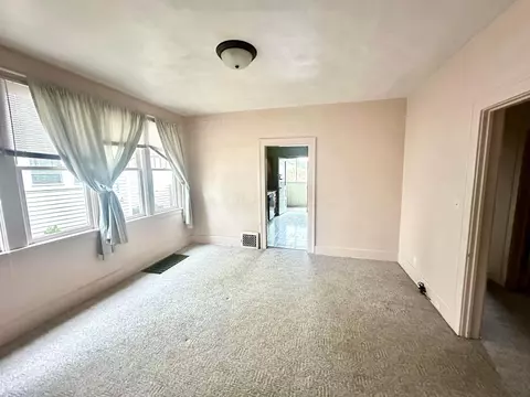 Living - 1048 E 5th Ave, Lancaster, OH 43130 photo 1 of 4