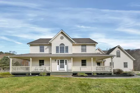 17833 Frampton Rd, Frazeysburg, OH 43822