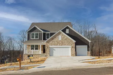 398 River Oaks Dr, Heath, OH 43056