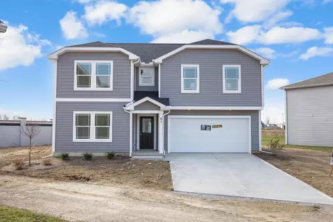 61 Genoa Cir, Commercial Point, OH 43116