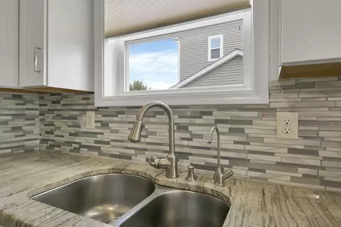 Kitchen - 575 Willow Grove Dr, Delaware, OH 43015 photo 5 of 5