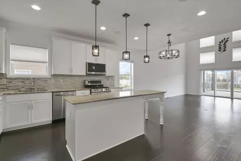 Kitchen - 575 Willow Grove Dr, Delaware, OH 43015 photo 1 of 5