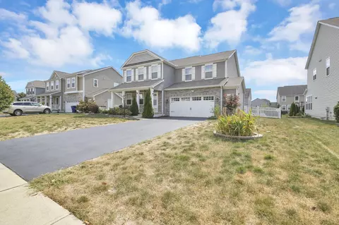 Exterior - 575 Willow Grove Dr, Delaware, OH 43015 photo 6 of 21