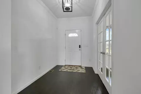Entry Way - 575 Willow Grove Dr, Delaware, OH 43015 photo 1 of 7