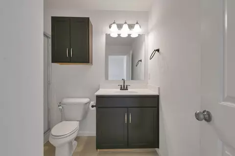 Bath - 575 Willow Grove Dr, Delaware, OH 43015 photo 7 of 10