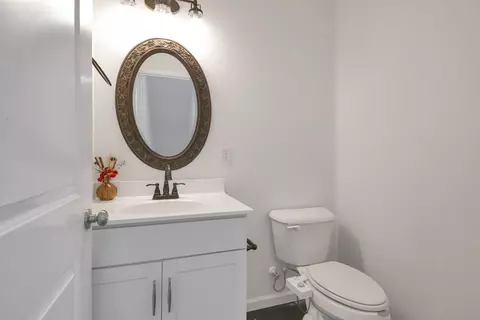 Bath - 575 Willow Grove Dr, Delaware, OH 43015 photo 2 of 10
