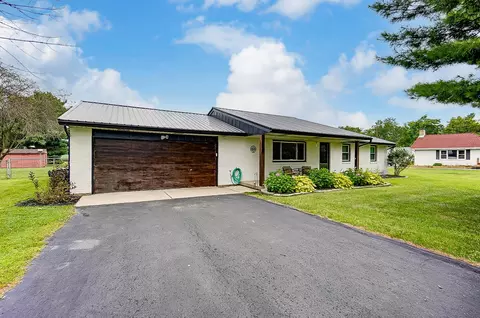2990 Old Clifton Rd, Springfield, OH 45502