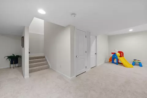 Entry Way - 357 W Wind Rd, Delaware, OH 43015 photo 13 of 14