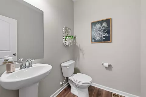 Entry Way - 357 W Wind Rd, Delaware, OH 43015 photo 3 of 14